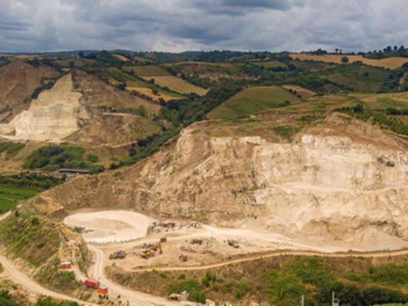 شیوع زمینخواری با جعل اسناد قدیمی/ 7 ماه تا پایان مهلت قانونی اسکن 3 میلیون سند شیوع زمینخواری با جعل اسناد قدیمی/ 7 ماه تا پایان مهلت قانونی اسکن 3 میلیون سند