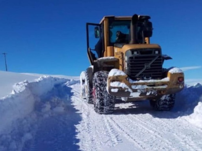 انسداد 53 جاده به دلیل نبود ایمنی در مسیر/ مردم از انجام سفرهای غیرضروری پرهیز کنند انسداد 53 جاده به دلیل نبود ایمنی در مسیر/ مردم از انجام سفرهای غیرضروری پرهیز کنند