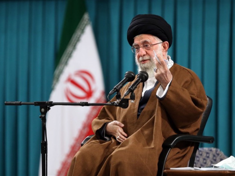 امام خامنه‌ای: هیأت کانون جهاد تبیین است؛ نقش خود را در مقابل جنگ رسانه‌ای علیه ملت بیابید