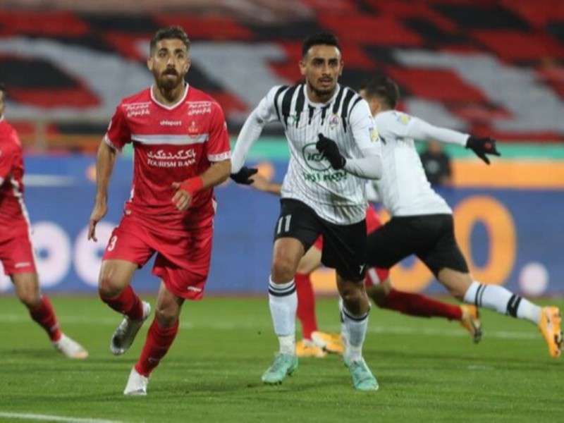 مدافع تیم فوتبال پرسپولیس به اردوی تیم ملی فوتبال ایران دعوت شد مدافع تیم فوتبال پرسپولیس به اردوی تیم ملی فوتبال ایران دعوت شد