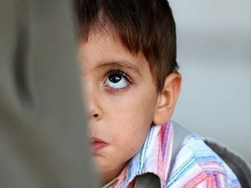 اضطراب اجتماعی کودکان را چطور درمان کنیم؟ اضطراب اجتماعی کودکان را چطور درمان کنیم؟