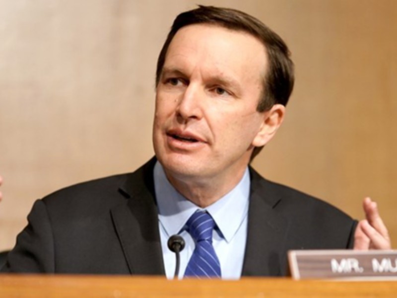 سناتور آمریکایی: از تحریمها علیه ایران چیزی نصیب آمریکا نشد سناتور آمریکایی: از تحریمها علیه ایران چیزی نصیب آمریکا نشد