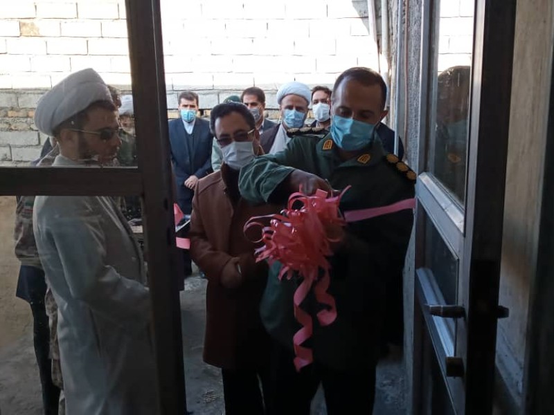 افتتاح یک باب منزل مسکونی به مناسبت دهه مبارک فجر در شهرستان صحنه