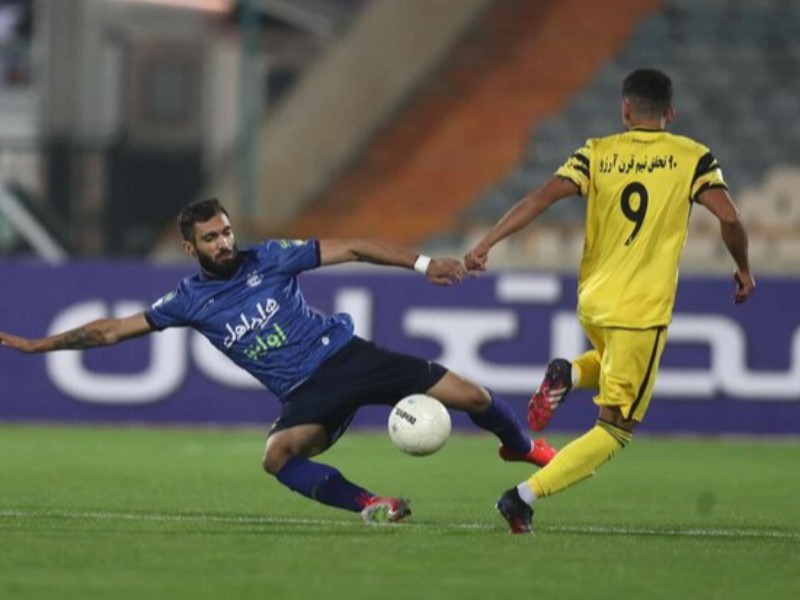 آقا فرهاد برای جدایی ام از استقلال کمک کند/ باید به اهواز برگردم آقا فرهاد برای جدایی ام از استقلال کمک کند/ باید به اهواز برگردم