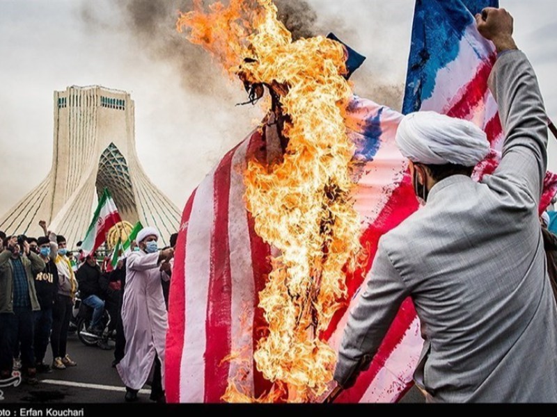 روایت خبرنگاران تسنیم از حماسه‌‌ حضور/ ایران قوی در ۴۳ سالگی انقلاب/ عهد پایدار ملت در بهمن تماشاییِ ۱۴۰۰ + فیلم