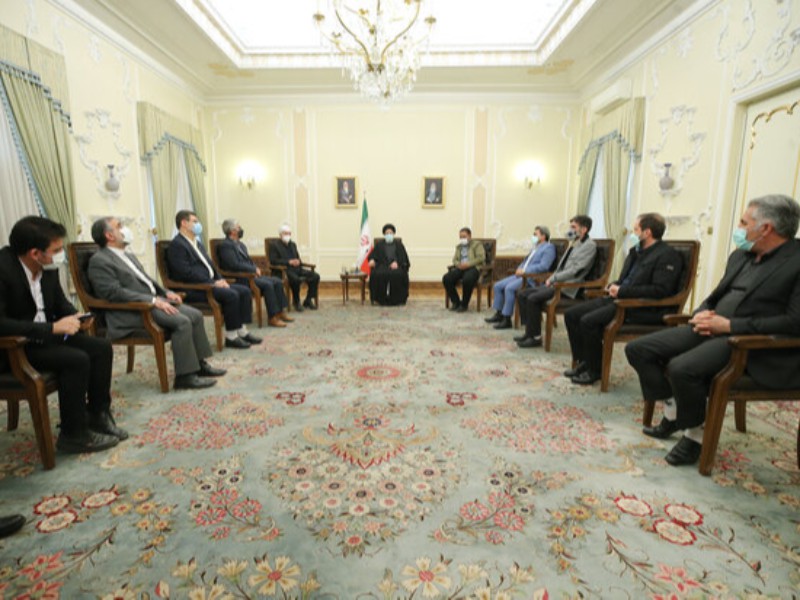 ایثارگری‌های شهیدان به اندازه کافی تبیین نشده است