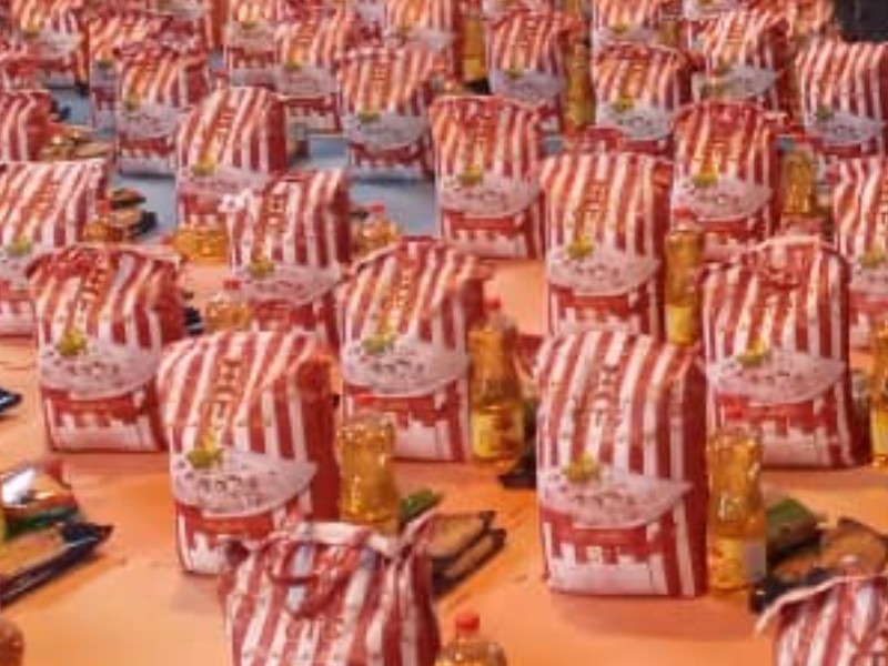 به همت سپاه ناحیه صحنه ، ۹۰۰ بسته حمایتی بین خانوار های کم درآمد توضیع شد به همت سپاه ناحیه صحنه ، ۹۰۰ بسته حمایتی بین خانوار های کم درآمد توضیع شد