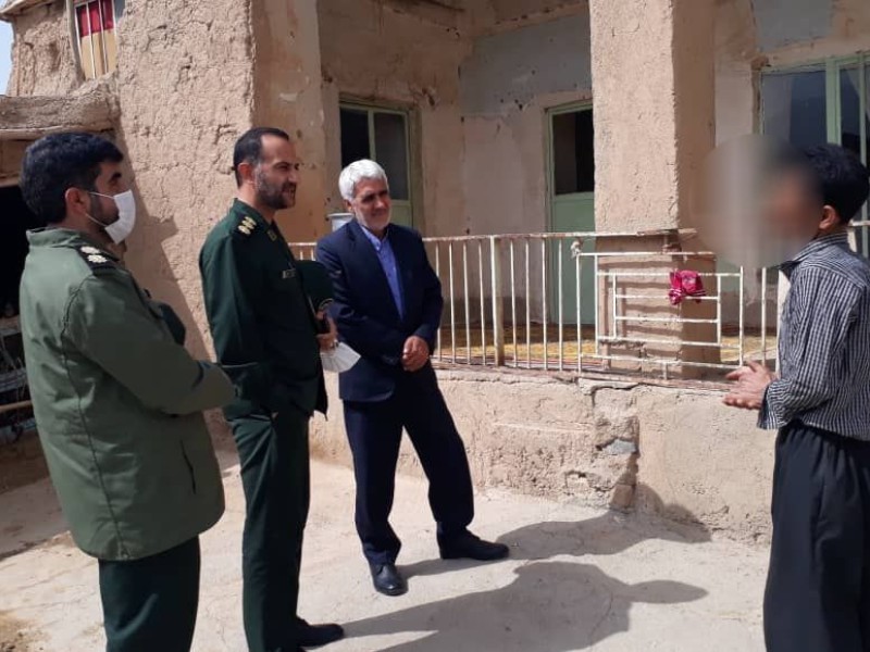 بازدید فرمانده سپاه صحنه از خانواده های نیازمند حومه شهرستان بازدید فرمانده سپاه صحنه از خانواده های نیازمند حومه شهرستان