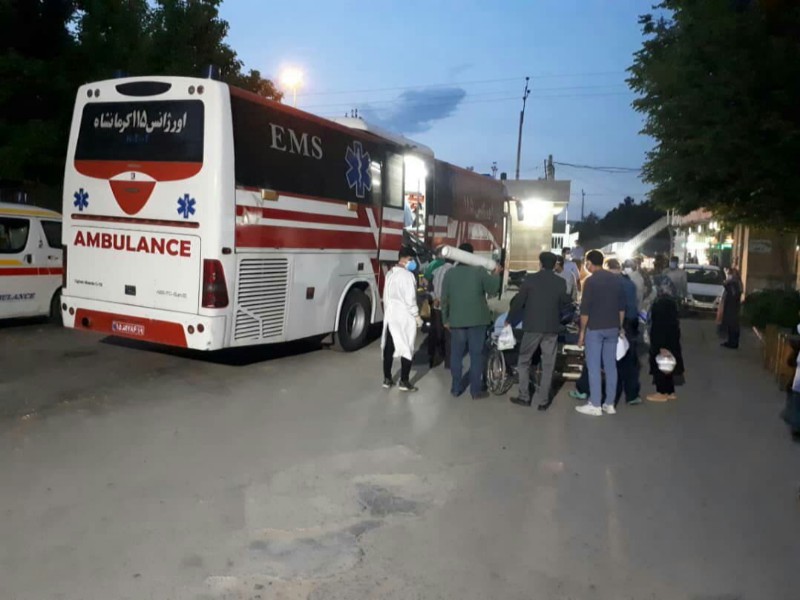 انتقال بیماران کرونایی با آمبولانس اتوبوس در کنگاور