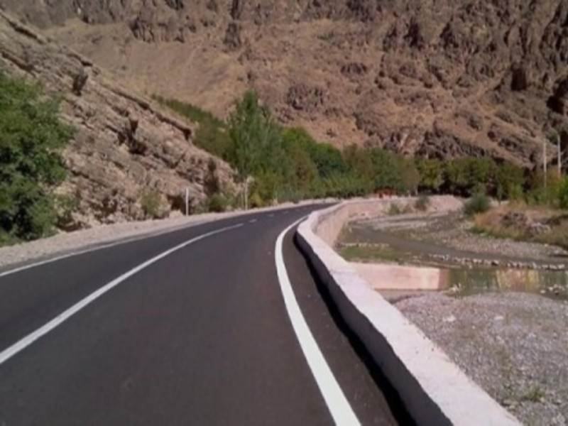 تشریح اقدامات انجام شده در راستای نگهداری راه های اصلی و شریانی استان