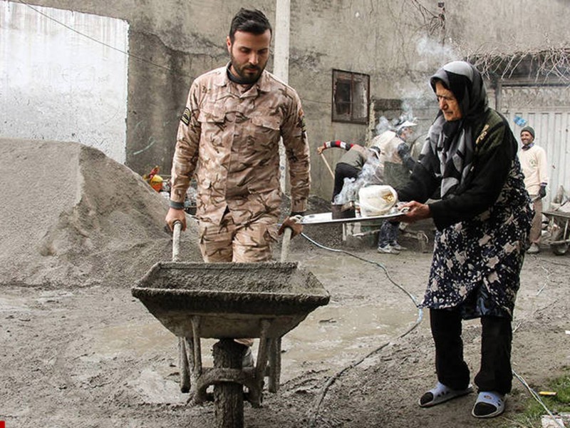 بسیج سازندگی تبلور جوهره حرکت انقلاب اسلامی جوانان ایران اسلامی است