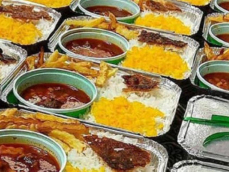 ۶۰۰ پُرس غذای گرم در بین نیازمندان شهرستان پاوه توزیع شد
