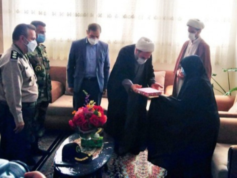 دیدار با خانواده سرافراز جانبازان و شهدای هشت سال دفاع مقدس شهرستان سنقروکلیایی