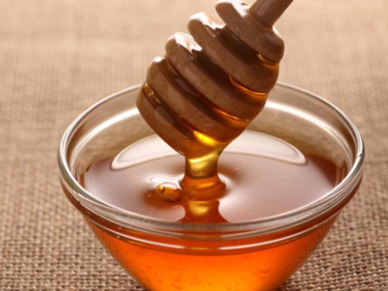 شهرستان صحنه سالانه ۱۷۰۰تن عسل تولید می کند