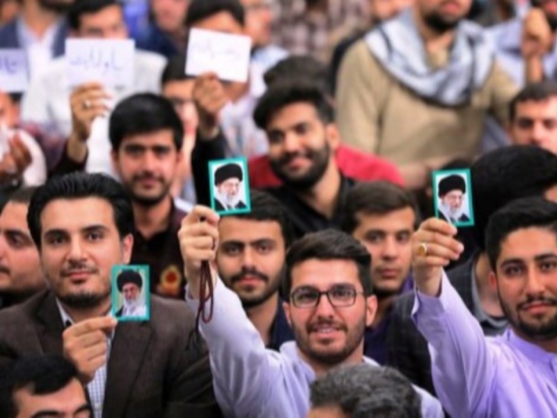 یکی از مصادیق امر به معروف در جامعه امروزی میدان دادن به جوانان است