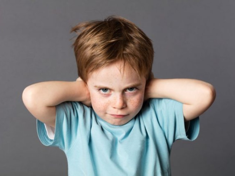 چطور با لجبازی کودک برخورد کنیم؟