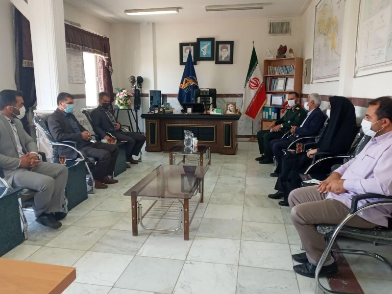 منتخبین اعضای شورای اسلامی شهر صحنه با فرمانده سپاه شهرستان صحنه دیدار کردند