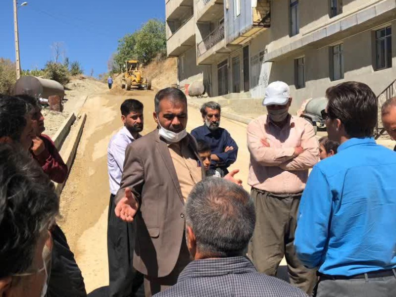بخشدار دینور از پروژه های عمرانی روستاهای سرتخت و کرگسار بازدید کرد