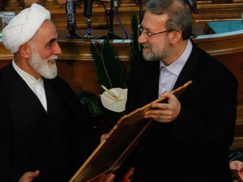 حمله چپ‌های ستادی به ناطق نوری و علی لاریجانی/ پدرخوانده رقیب را تحمل نمی‌کند!