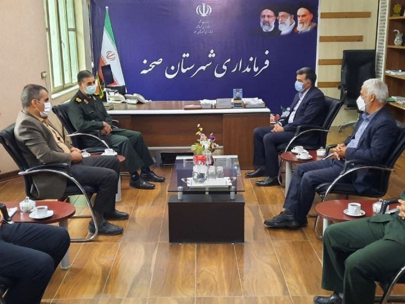 مزارهاي شهدا در مناطق مختلف، نماد ايثار و از خودگذشتگي است