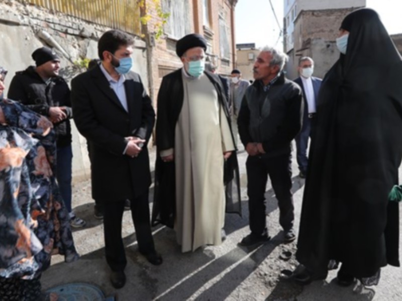 بازدید سرزده رئیس جمهور از محله هرندی تهران/ تاکید بر بهبود و اصلاح وضعیت مناطق محروم شهری بازدید سرزده رئیس جمهور از محله هرندی تهران/ تاکید بر بهبود و اصلاح وضعیت مناطق محروم شهری
