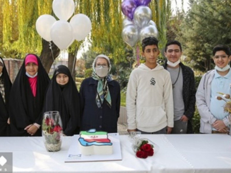 دهه هشتادیهایی که با «برکت» دوباره متولد شدند/ محرز: به خاصترین داوطلبان واکسن برکت افتخار میکنم دهه هشتادیهایی که با «برکت» دوباره متولد شدند/ محرز: به خاصترین داوطلبان واکسن برکت افتخار میکنم