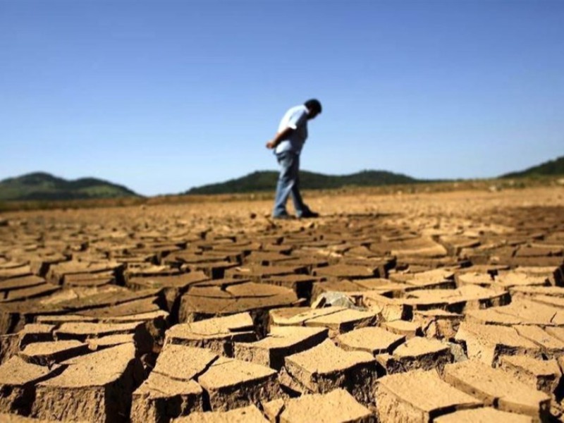 بحران مدیریت آب در کشور داریم نه بحران آب/ میتوانیم مانند نیاکانمان در محیط خشک ایران زندگی کنیم بحران مدیریت آب در کشور داریم نه بحران آب/ میتوانیم مانند نیاکانمان در محیط خشک ایران زندگی کنیم