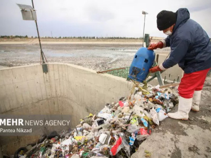 مهر گزارش میدهد؛ زباله ها و سرنوشت سیاهی که برای کارگران شهرداری رقم می زنند مهر گزارش میدهد؛ زباله ها و سرنوشت سیاهی که برای کارگران شهرداری رقم می زنند