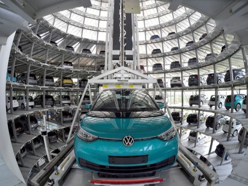 فولکس واگن در سال ۲۰۲۲ به کاهش تولید ادامه میدهد فولکس واگن در سال ۲۰۲۲ به کاهش تولید ادامه میدهد