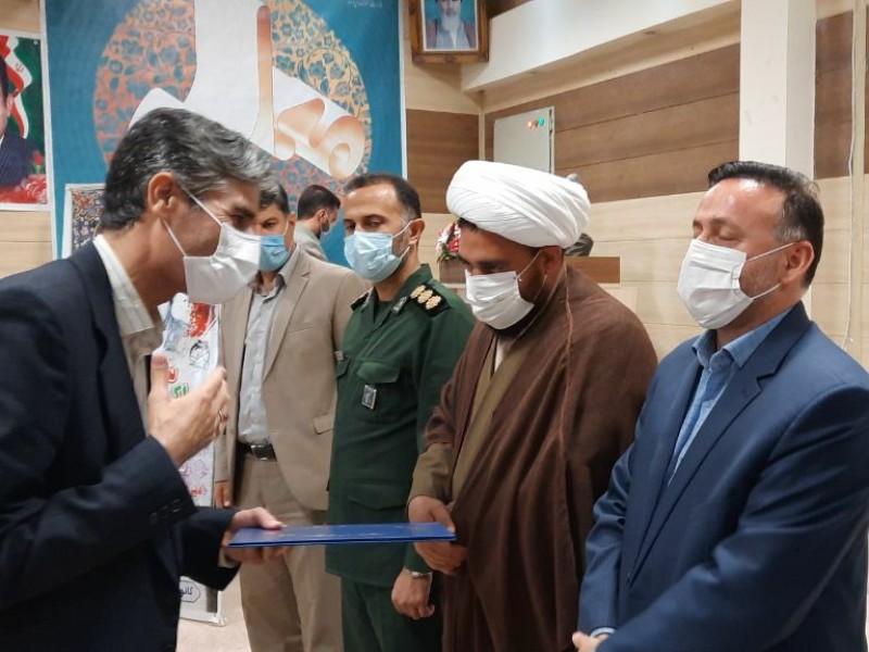 مراسم تجلیل از معلمان نمونه شهرستان صحنه