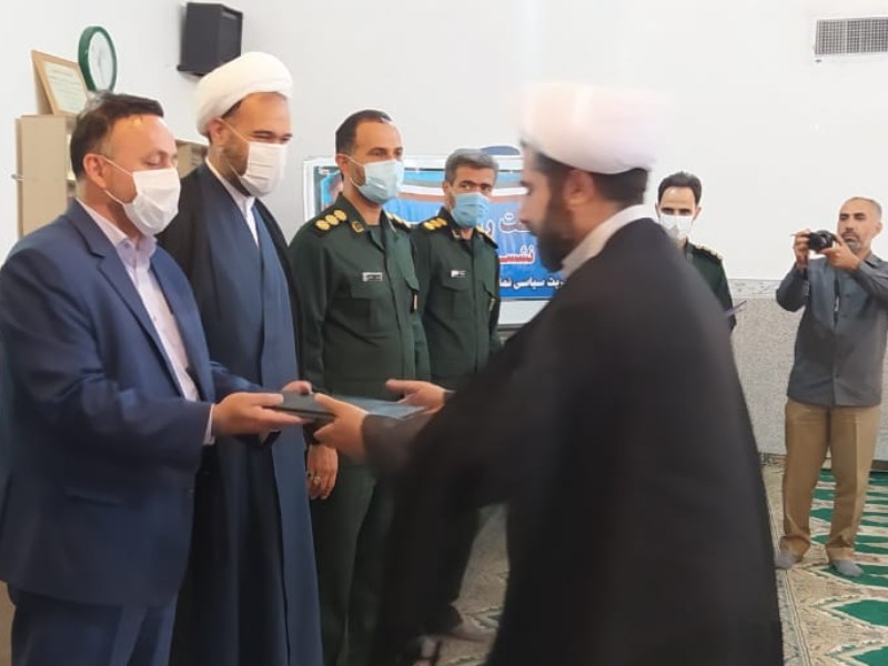 مراسم تکریم و معارفه مسول نمایندگی ولی فقیه در سپاه ناحیه صحنه برگزار شد.