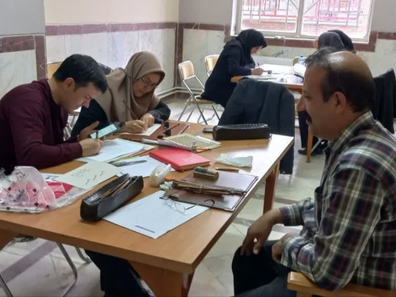 آزمون انجمن خوشنویسان شهرستان صحنه برگزار شد آزمون انجمن خوشنویسان شهرستان صحنه برگزار شد