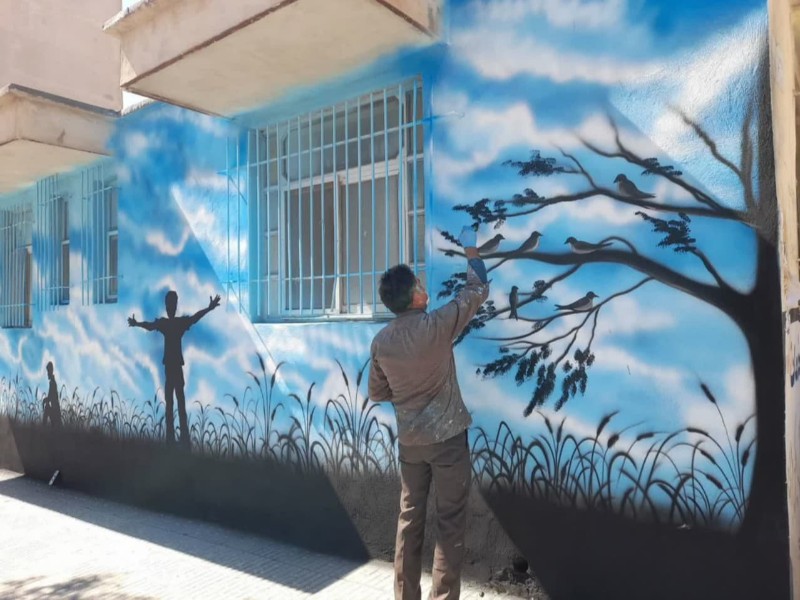 رنگ آمیزی دیوارهای فرسوده در راستای زیبایی بصری شهری رنگ آمیزی دیوارهای فرسوده در راستای زیبایی بصری شهری