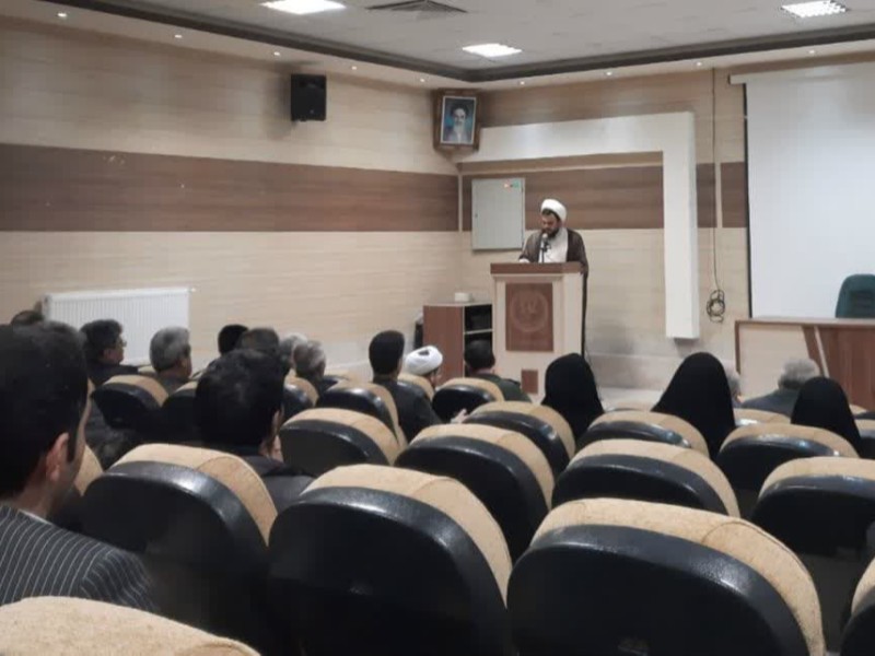 از بازاریان امین صحنه تجلیل شد از بازاریان امین صحنه تجلیل شد