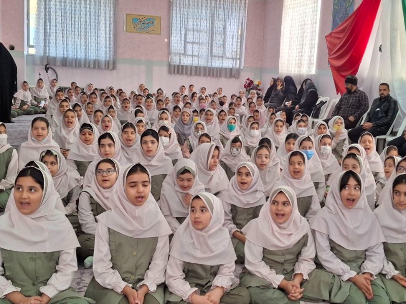 زنگ مقاومت و ایثار در مدارس صحنه زنگ مقاومت و ایثار در مدارس صحنه