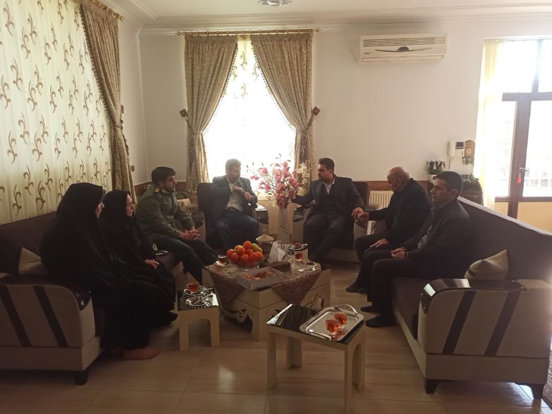 دیدار با آزاده و جانباز سرافراز در صحنه