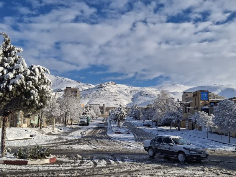 صبح برفی شهرستان صحنه