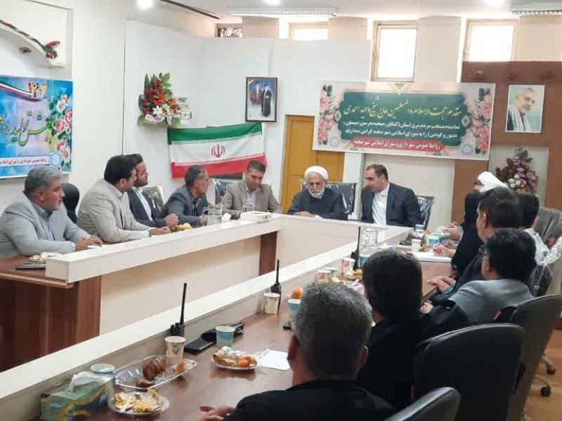 بررسی مشکلات حوزه مدیریت شهری و شهرداری صحنه با حضور نماینده منتخب مردم شرق استان کرمانشاه بررسی مشکلات حوزه مدیریت شهری و شهرداری صحنه با حضور نماینده منتخب مردم شرق استان کرمانشاه