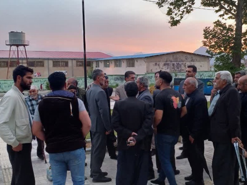 بازدید شهردار و شورای شهر صحنه از پارک محله سی متری بازدید شهردار و شورای شهر صحنه از پارک محله سی متری