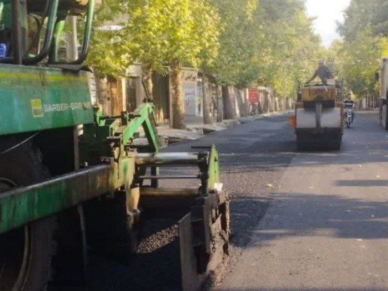اتمام عملیات اجرای روكش آسفالت خیابان شهید رستمی و میدان شهید مطهری اتمام عملیات اجرای روكش آسفالت خیابان شهید رستمی و میدان شهید مطهری