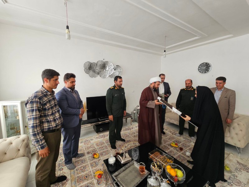 دیدار با خانواده شهدا دیدار با خانواده شهدا