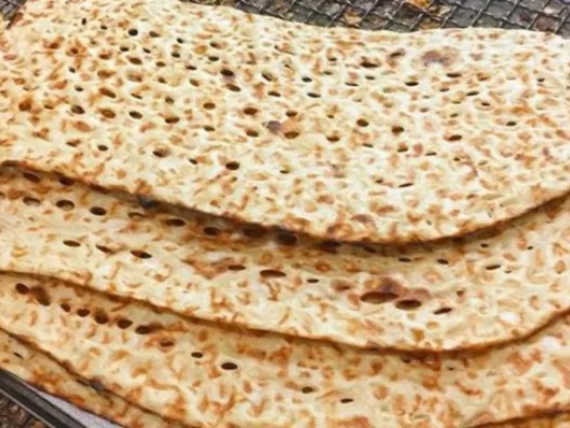 نان بیکیفیت سهم سفره صحنهایها نان بیکیفیت سهم سفره صحنهایها