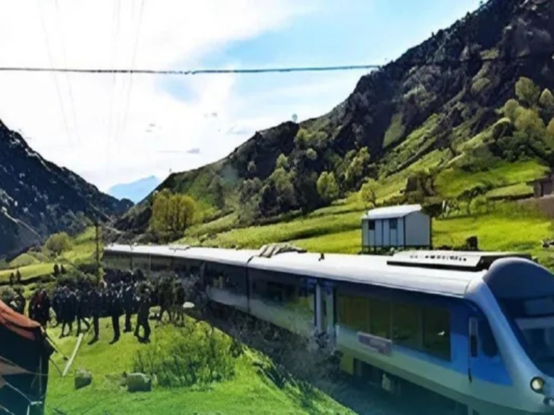 فعالیت قطارهای گردشگری بعد از ۵ سال فعالیت قطارهای گردشگری بعد از ۵ سال