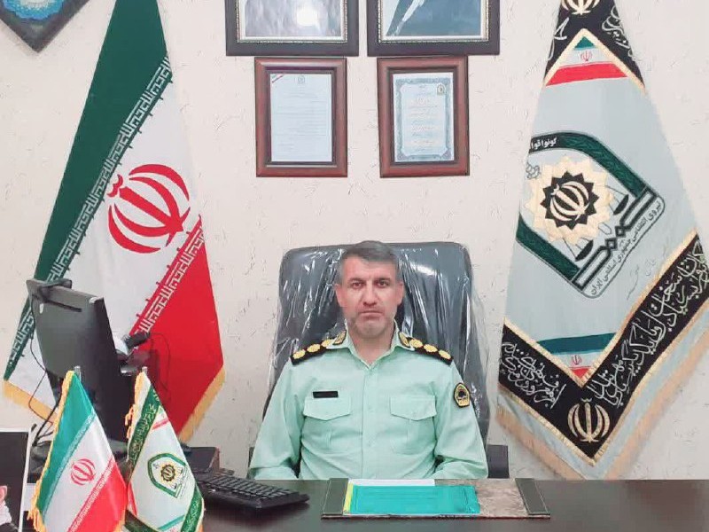 دستگیری سارق حرفه ای محتویات داخل خودرو درصحنه دستگیری سارق حرفه ای محتویات داخل خودرو درصحنه