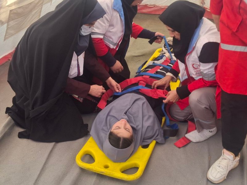 مانور زلزله و ایمنی در مدارس صحنه مانور زلزله و ایمنی در مدارس صحنه