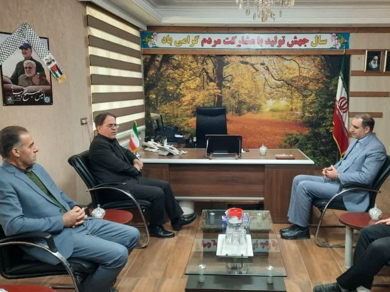 دیدارمدیرکل کمیته امداد امام خمینی(ره)استان کرمانشاه با فرماندار صحنه دیدارمدیرکل کمیته امداد امام خمینی(ره)استان کرمانشاه با فرماندار صحنه