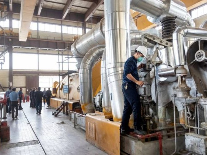 توقف خطوط تولید کرمانشاه با محدودیت برق توقف خطوط تولید کرمانشاه با محدودیت برق