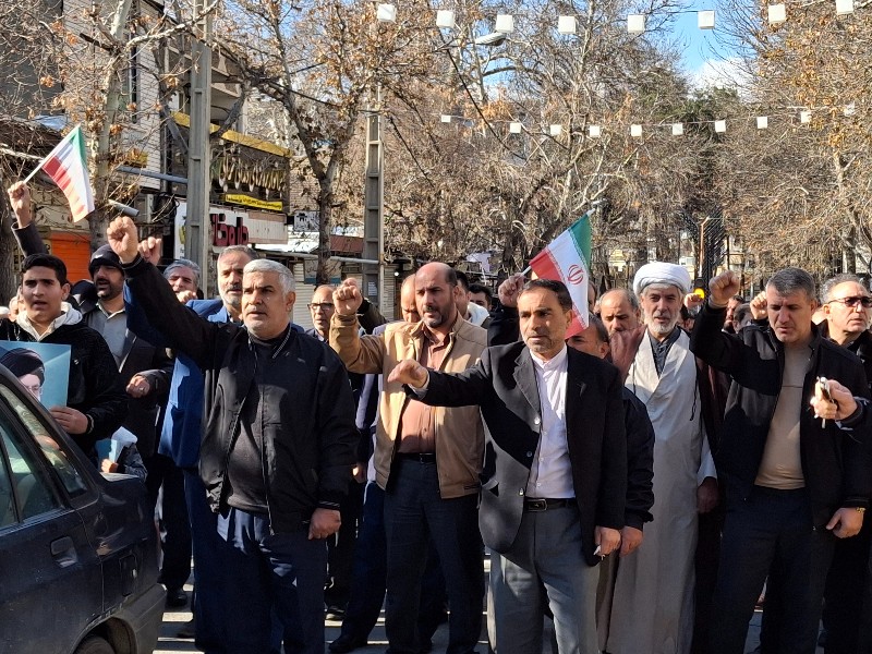 راهپیمایی نمازگزاران صحنه ای در محکومیت حوادث تروریستی آمریکایی، صهیونیستی راهپیمایی نمازگزاران صحنه ای در محکومیت حوادث تروریستی آمریکایی، صهیونیستی