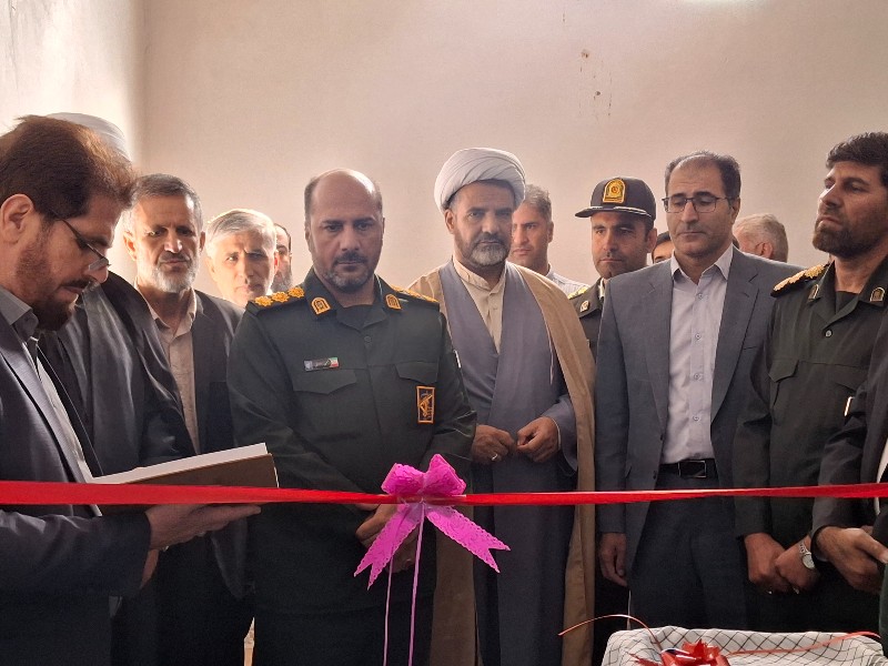 نمایشگاه اسوه بسیج در شهرستان صحنه برپا شد. نمایشگاه اسوه بسیج در شهرستان صحنه برپا شد.