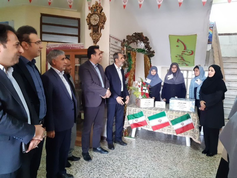 برگزاری مراسم انتخابات شهردار مدارس در سطح شهر صحنه برگزاری مراسم انتخابات شهردار مدارس در سطح شهر صحنه